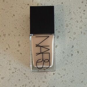 NARS light reflecting foundation - shade Yulong